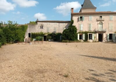 Cour du château avant réalisation du potager