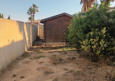 Entrée de jardin avant travaux